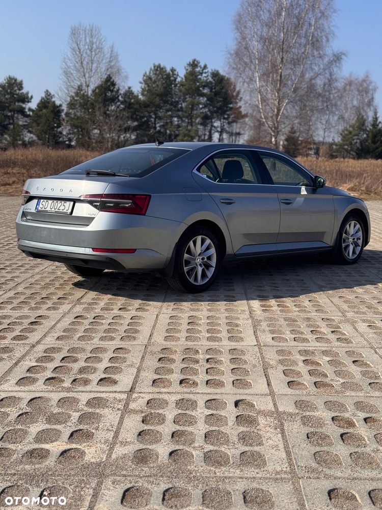 Skoda Superb 2.0 TDI SCR 4x4 Ambition DSG - 4