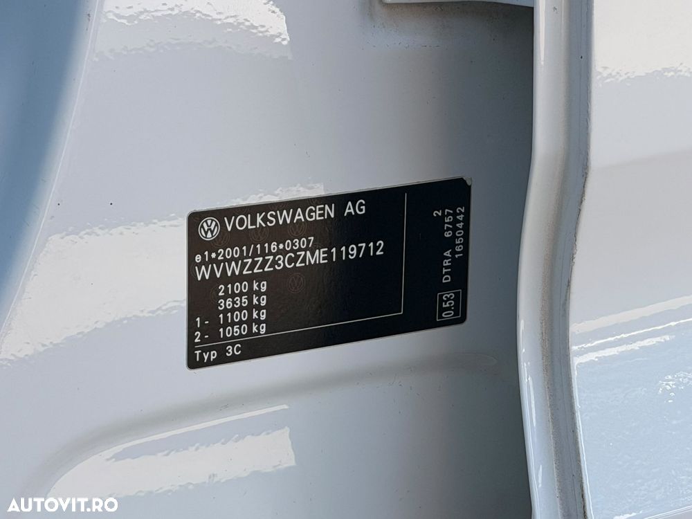 Volkswagen Passat 2.0 TDI DSG Comfortline - 31