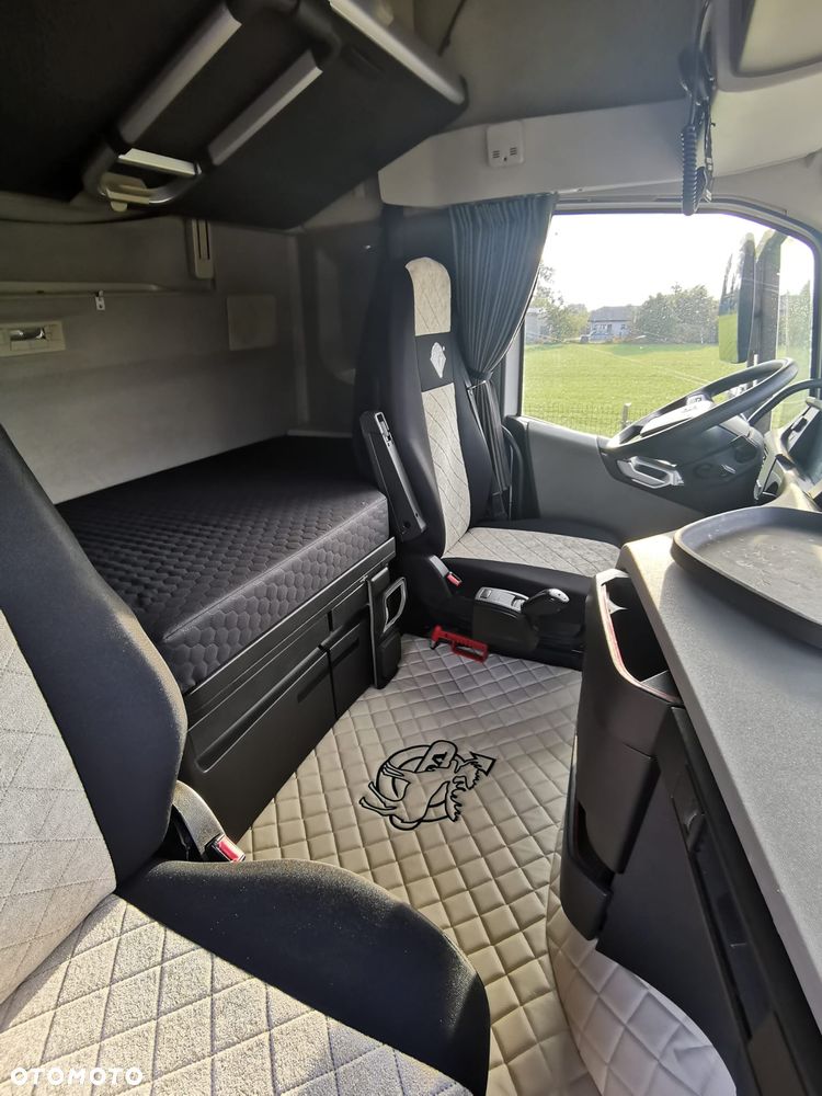 Volvo FH - 13