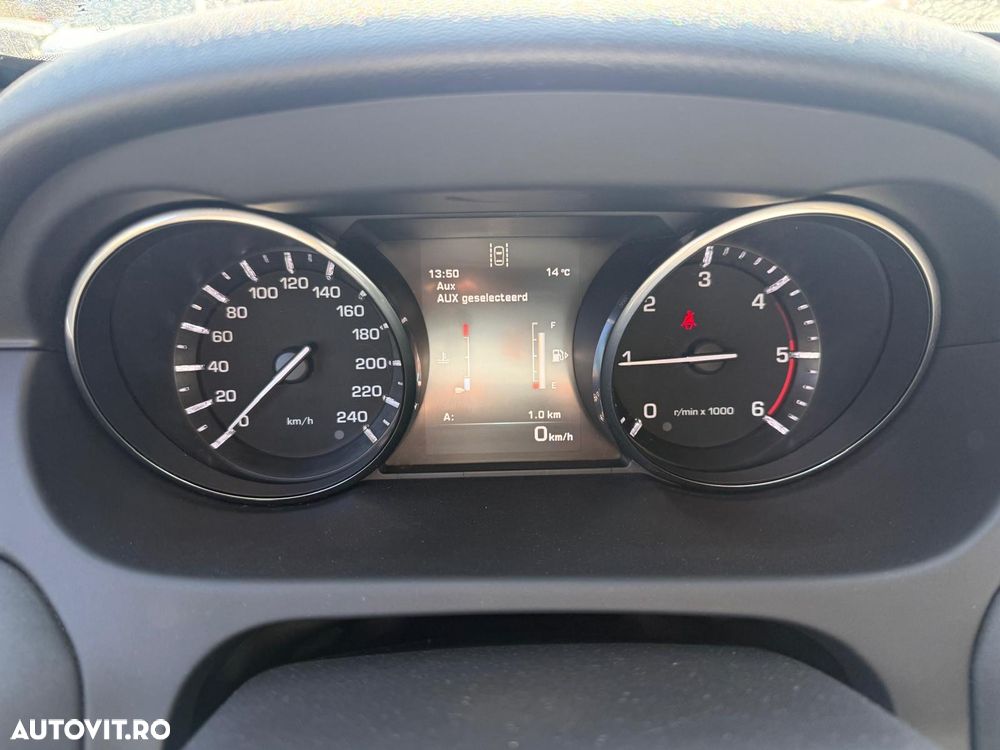 Land Rover Discovery Sport - 12