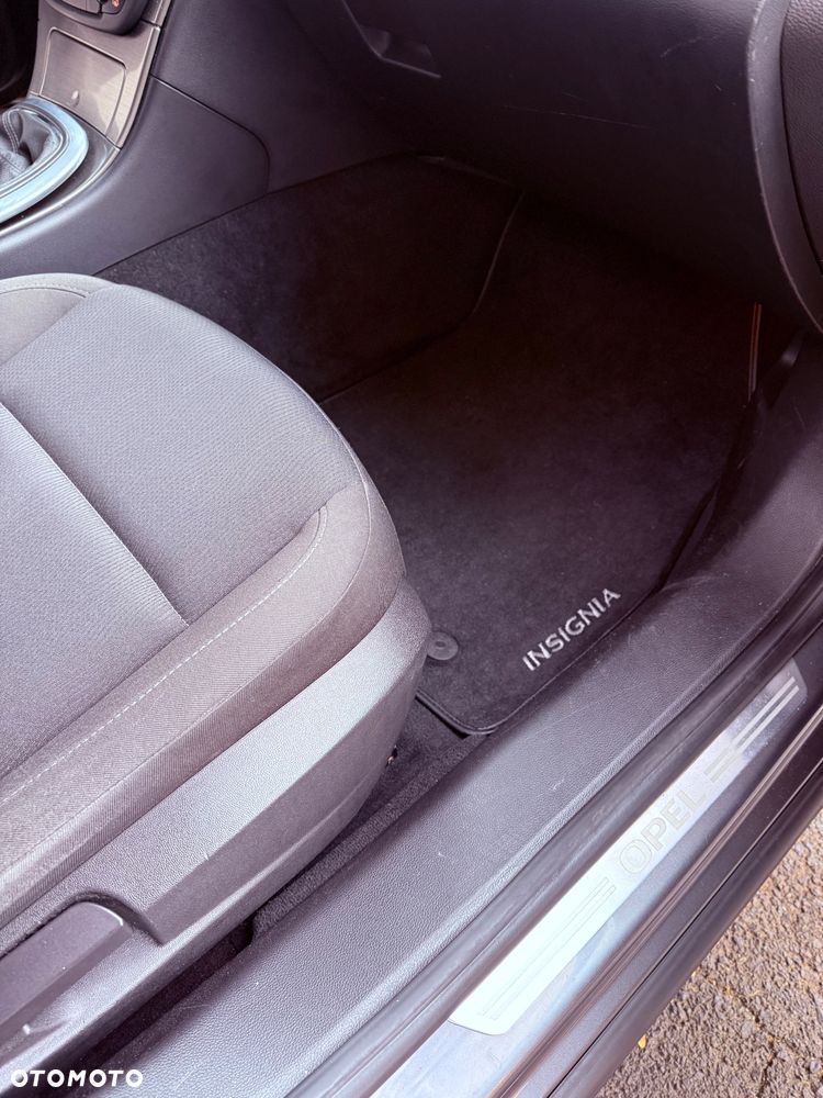 Opel Insignia 2.0 CDTI Sports Tourer - 19