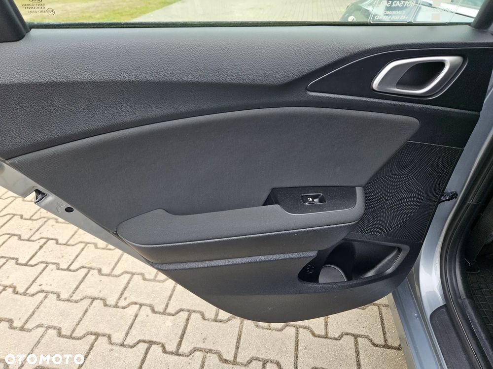 Kia Ceed 1.5 T-GDI MHEV L Business Line DCT - 13