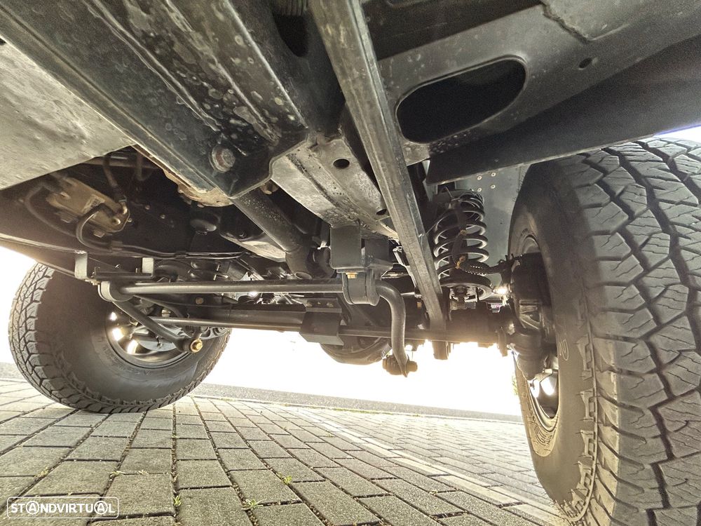 Land Rover Defender 90 2.4 CRD S - 30