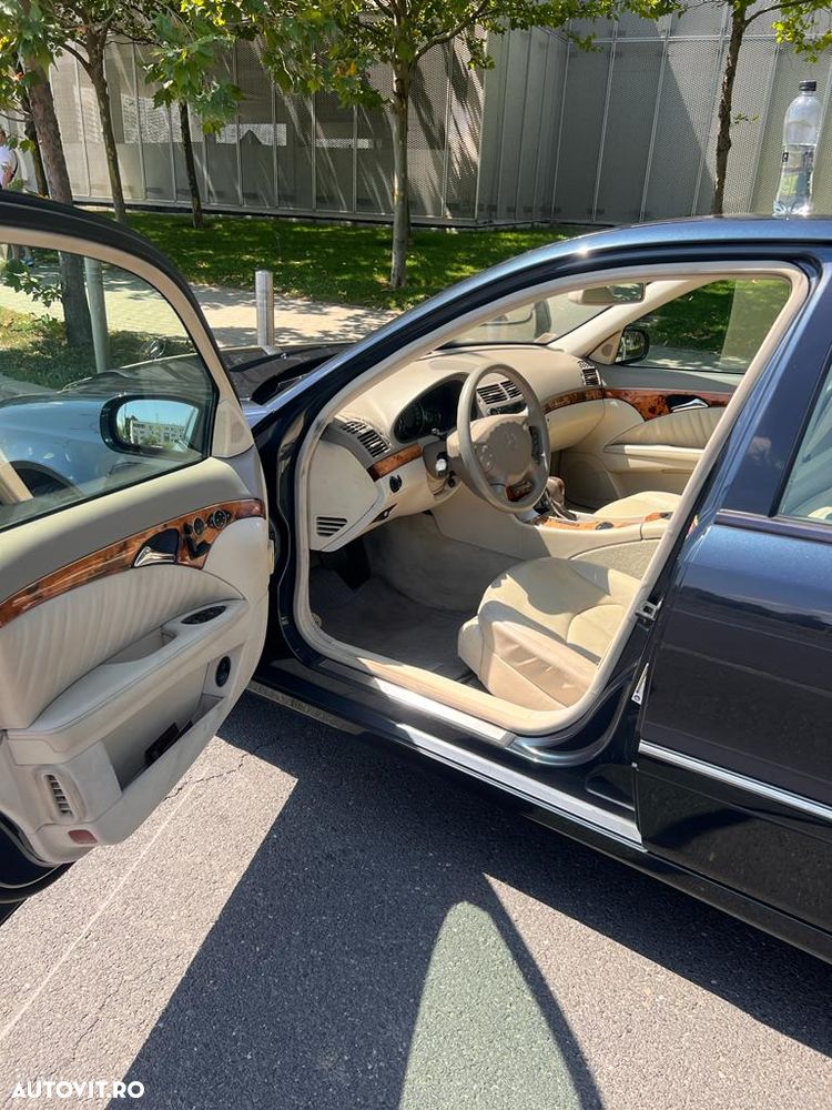 Mercedes-Benz E 280 4Matic Automatik Elegance - 11