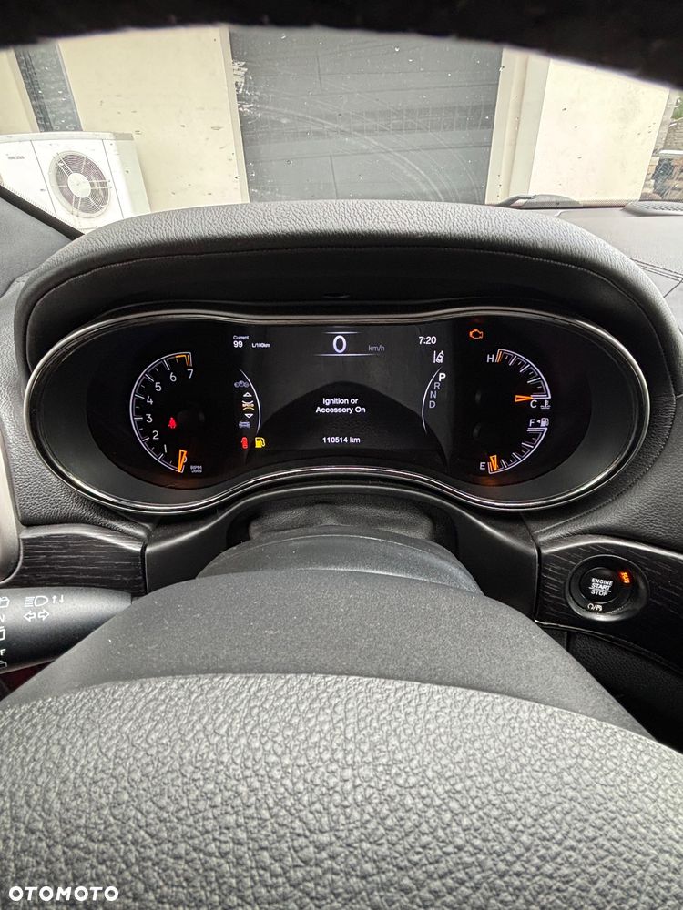 Jeep Grand Cherokee - 12