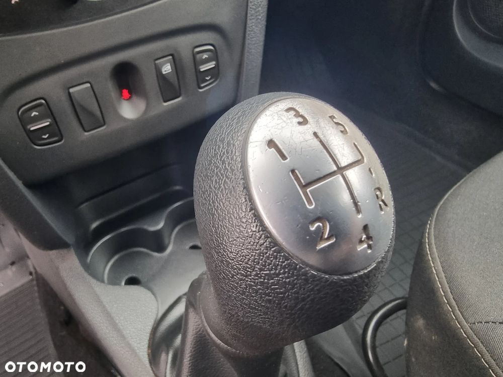 Dacia Sandero SCe 75 Acces - 12