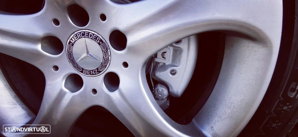 Mercedes-Benz E 250 BlueTEC 4Matic 7G-TRONIC Avantgarde - 42