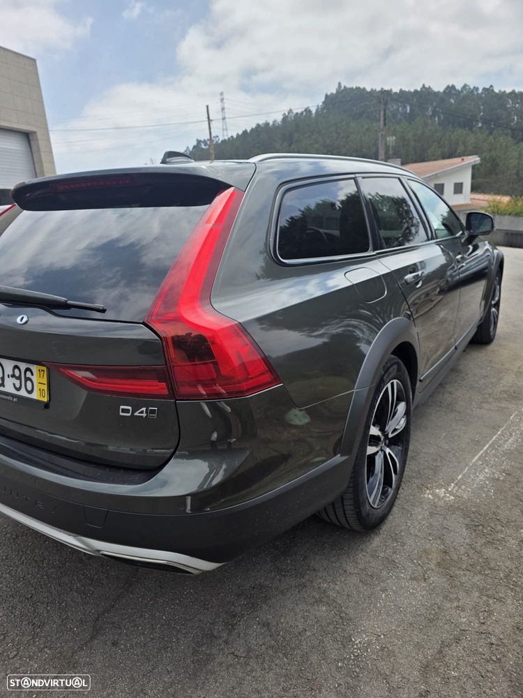 Volvo V90 D4 AWD Geartronic Momentum Pro - 10