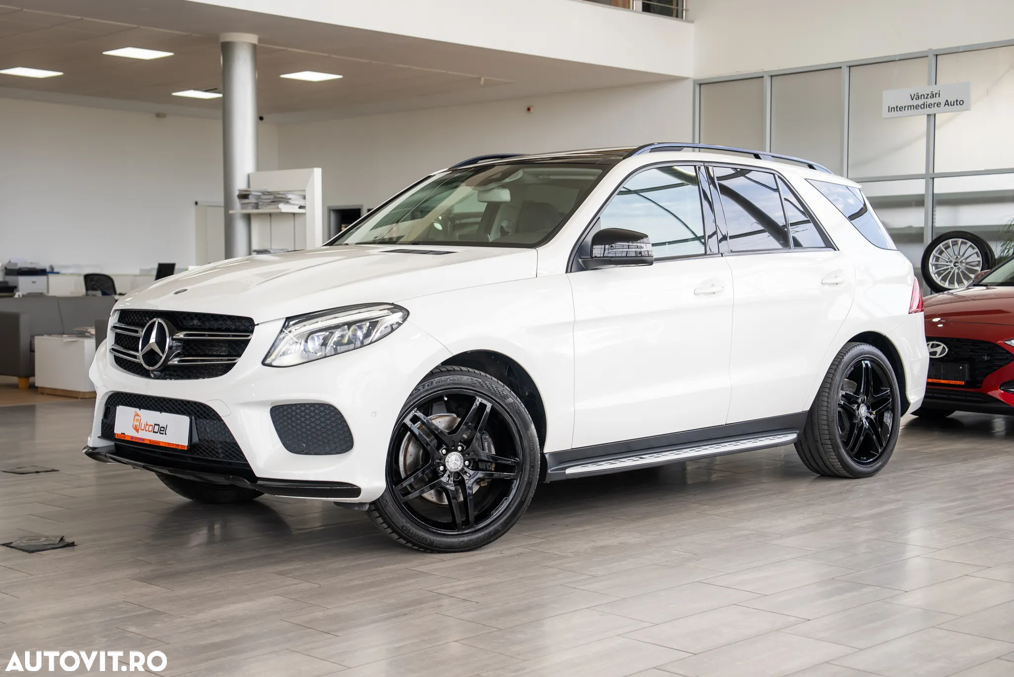 Mercedes-Benz GLE 350 d 4Matic 9G-TRONIC AMG Line - 2