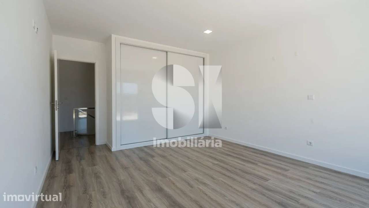 Vivenda T4 recente - Grande imagem: 3/46
