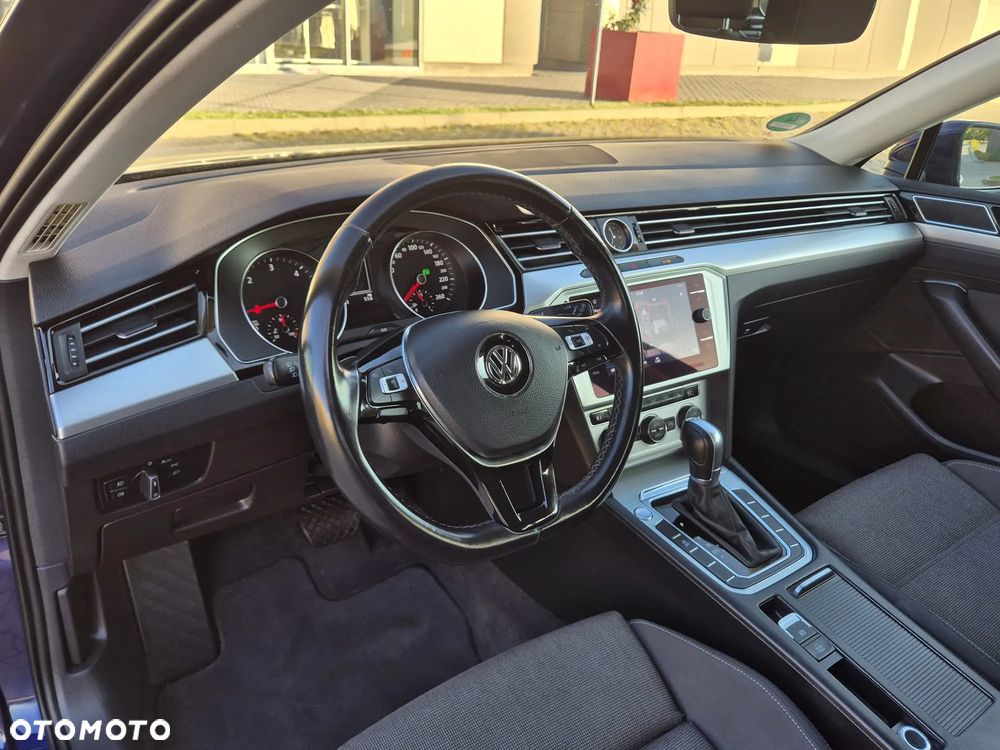 Volkswagen Passat 2.0 TDI SCR Highline DSG - 29