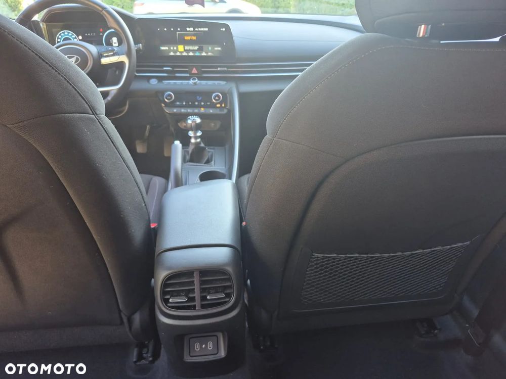 Hyundai Elantra 1.6 Smart - 11