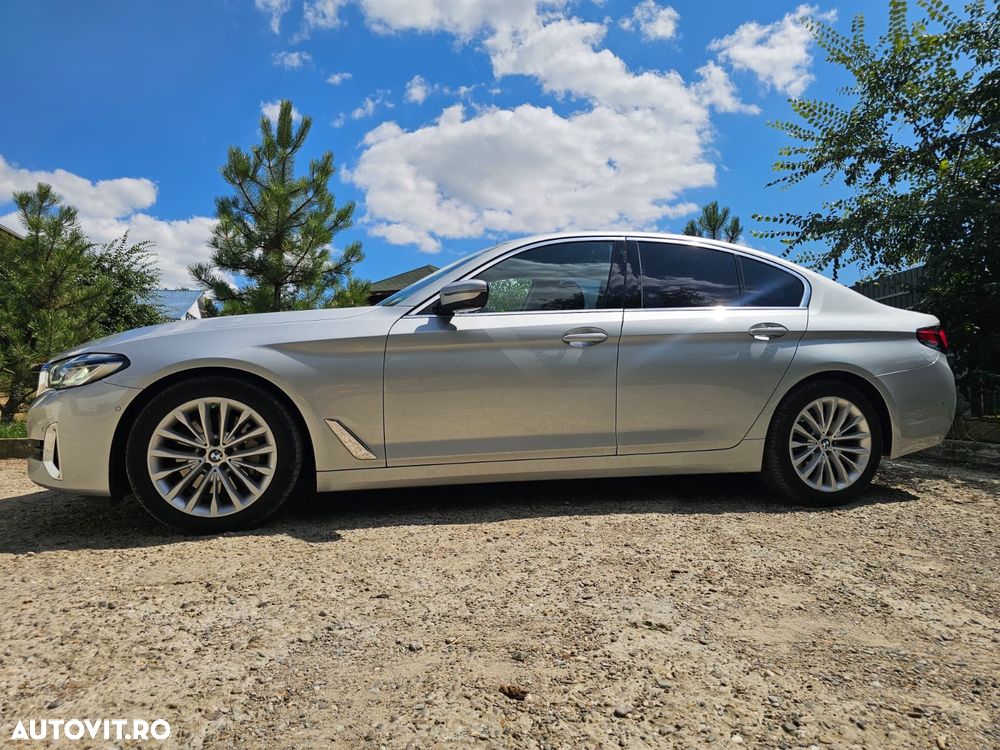 BMW Seria 5 2021 photo 3
