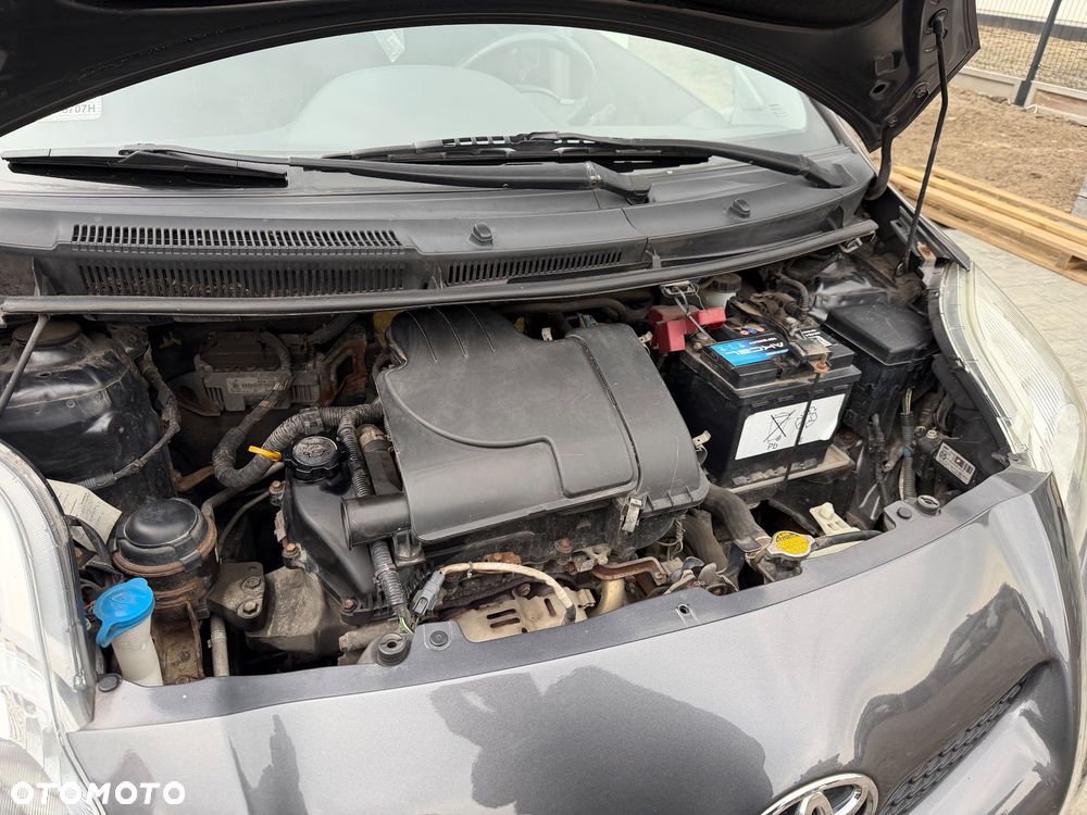 Toyota Yaris 1.0 VVT-i Cool Edition - 10