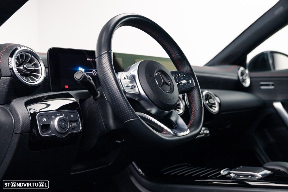 Mercedes-Benz CLA 250 e 8G-DCT AMG Line - 24