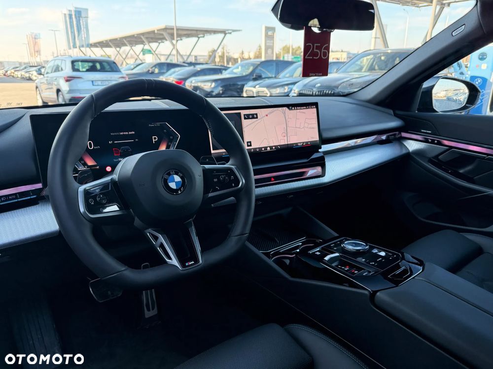 BMW Seria 5 520i - 28