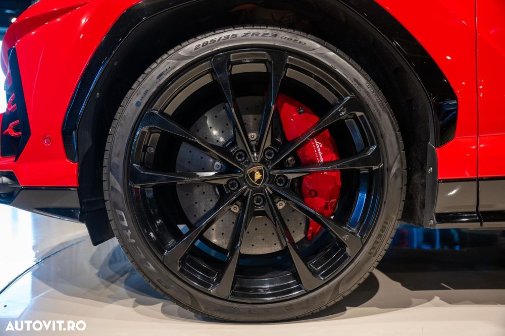 Lamborghini URUS - 23