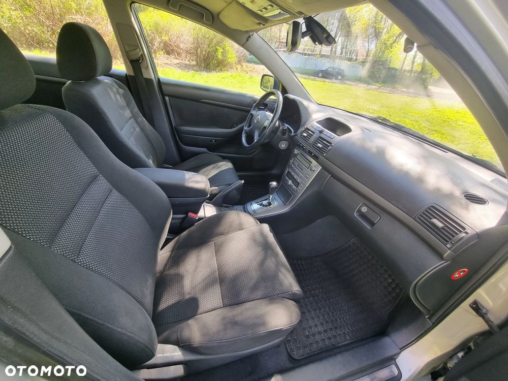 Toyota Avensis 1.8 VVT-i Automatik Executive - 5