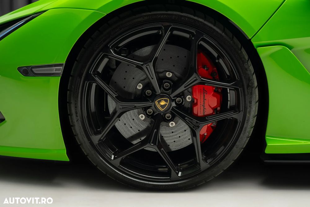 Lamborghini Revuelto - 6