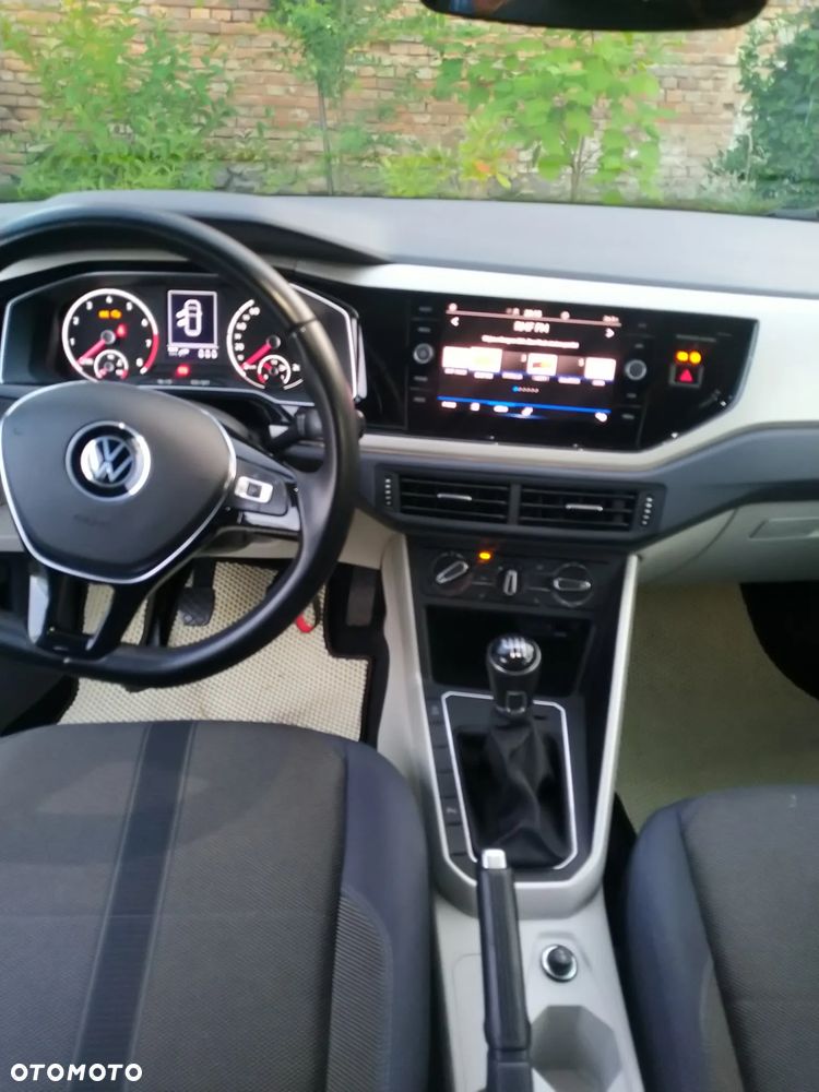 Volkswagen Polo - 4