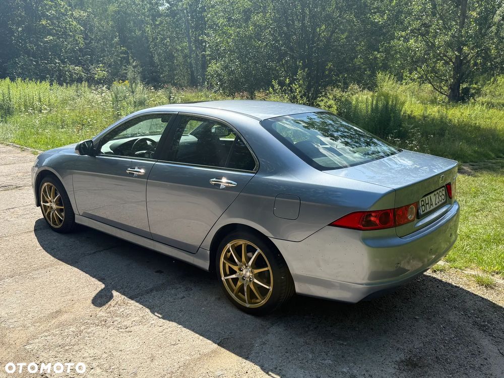 Honda Accord 2.0 Executive - 12