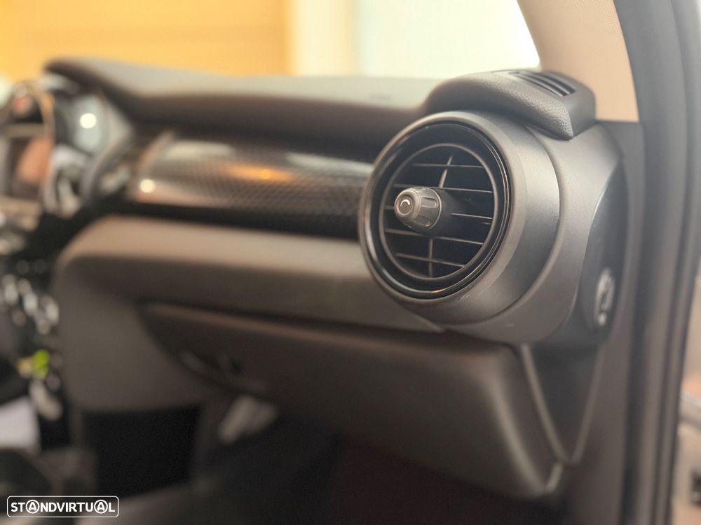 MINI 3 Portas Cooper SE Essential - 27