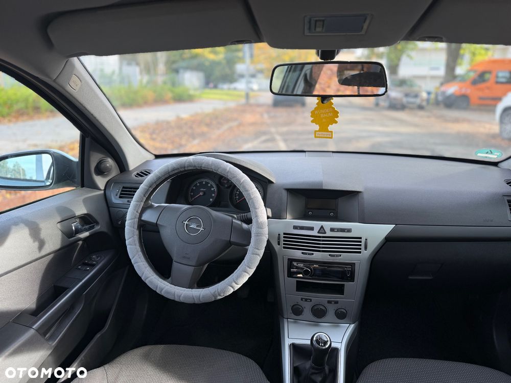 Opel Astra 1.6 Innovation 110 Jahre - 10
