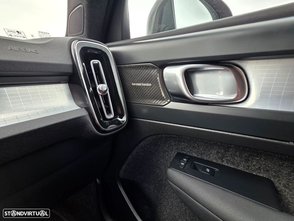 Volvo XC 40 1.5 T2 Plus Dark Auto - 8