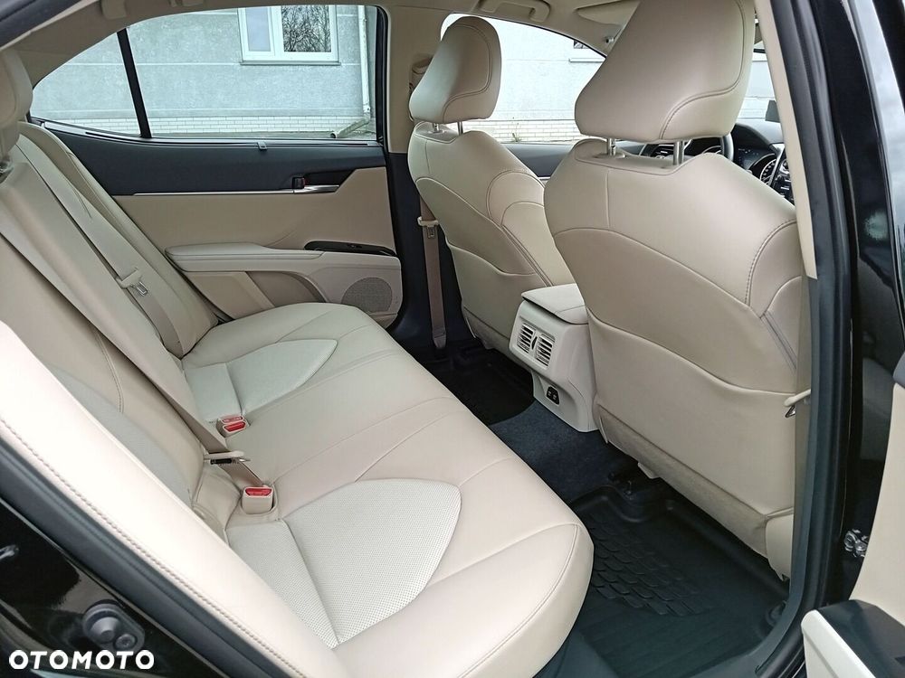 Toyota Camry 2.5 Hybrid Executive CVT - 7