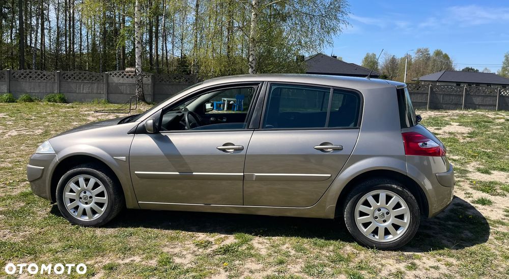 Renault Megane 1.6 16V Expression - 11