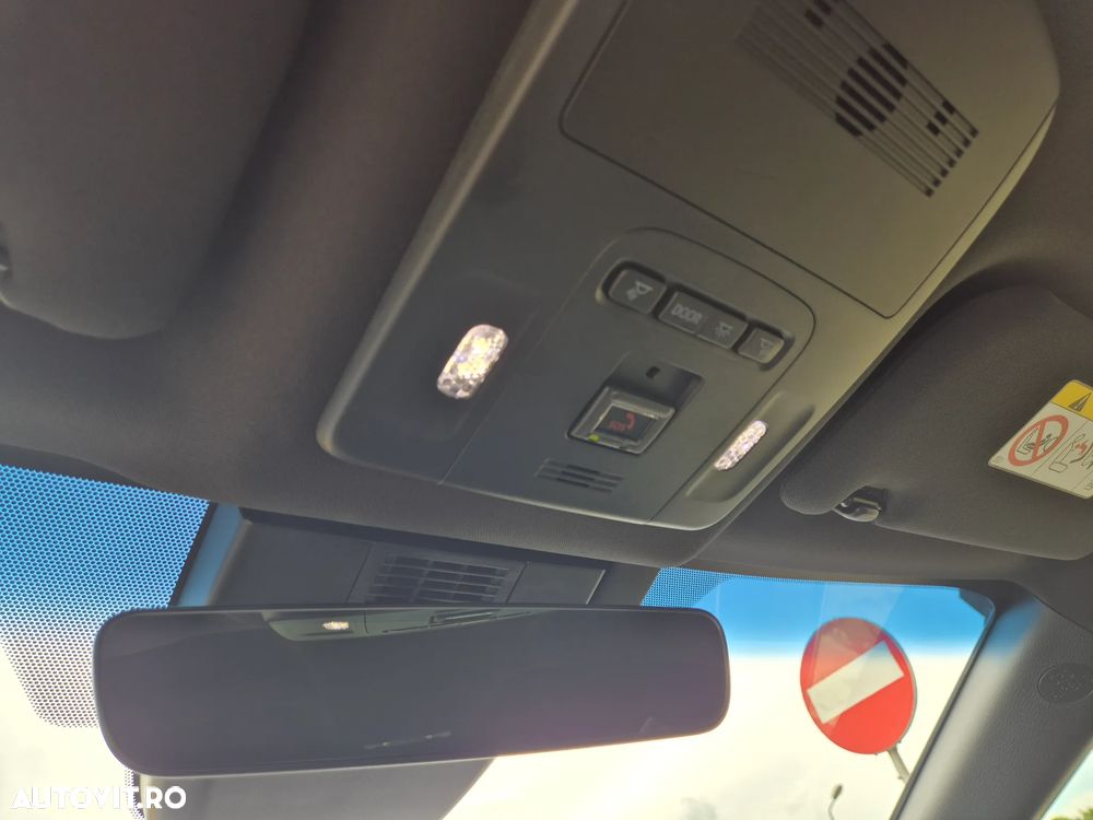 Toyota Camry 2.5 Exclusive - 28