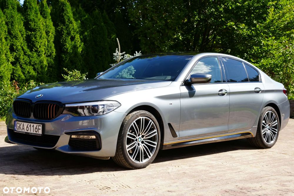 BMW Seria 5 520d xDrive - 10