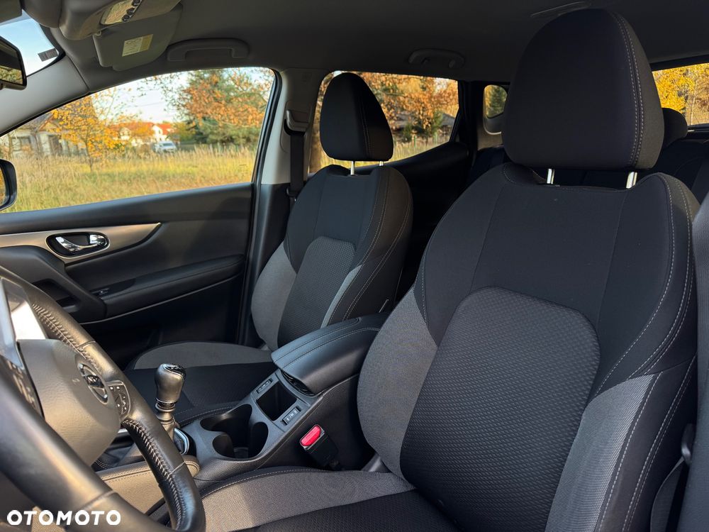Nissan Qashqai 1.3 DIG-T ACENTA - 17