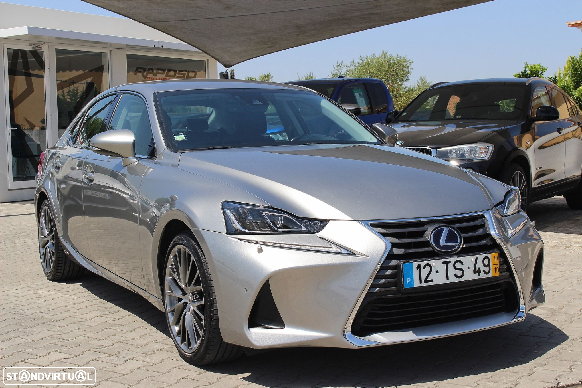 Lexus IS 300H Luxury - 3