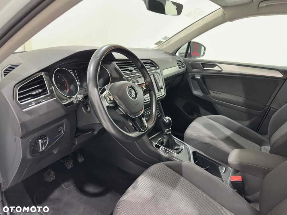 Volkswagen Tiguan - 20