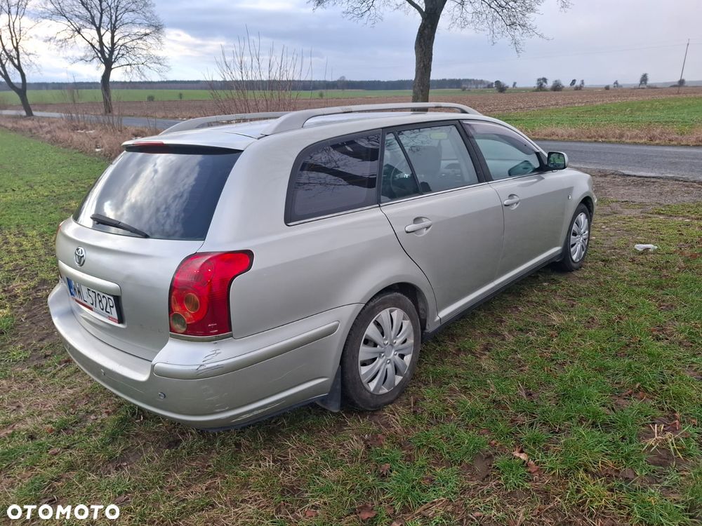 Toyota Avensis 1.8 VVT-i Sol - 3