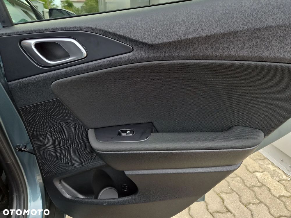 Kia XCeed 1.5 T-GDI M - 24