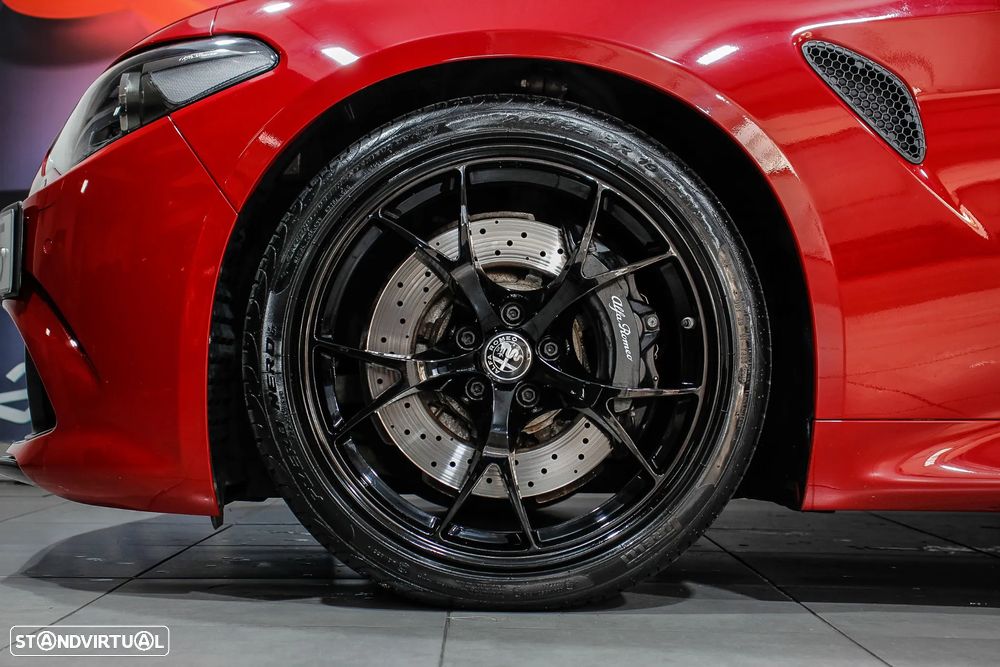 Alfa Romeo Giulia 2.9 Bi-Turbo Quadrifoglio AT8 - 11
