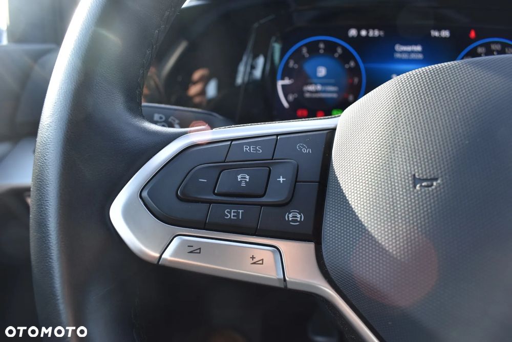 Volkswagen Golf 1.5 eTSI OPF DSG Life - 32