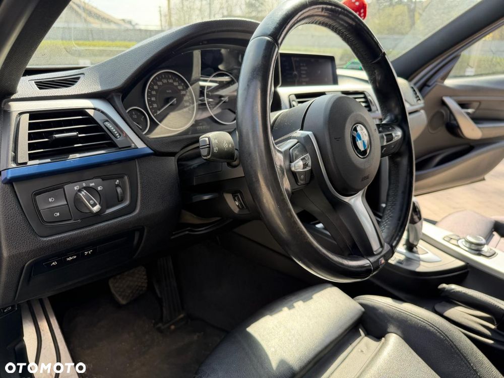 BMW Seria 3 328i xDrive - 24