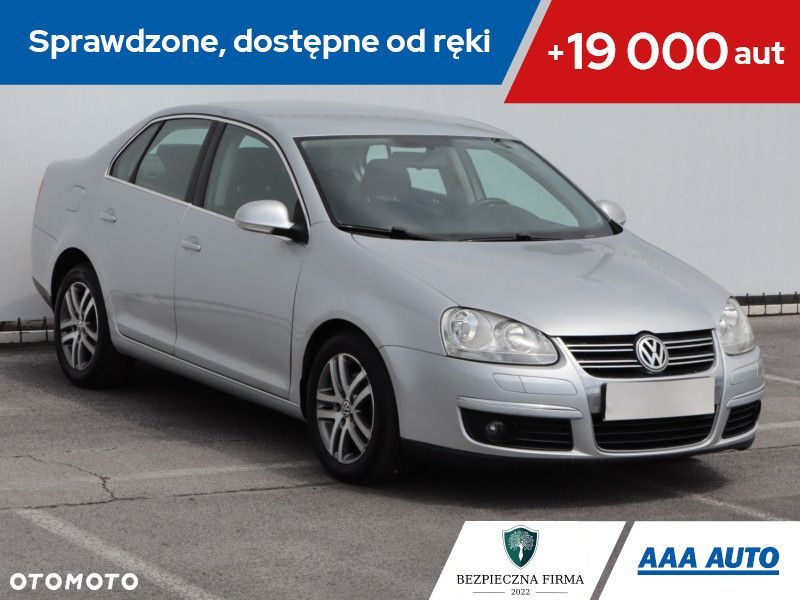 Volkswagen Jetta - 2