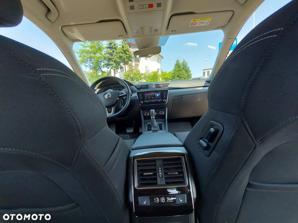 Skoda Superb 2.0 TSI Style DSG - 11