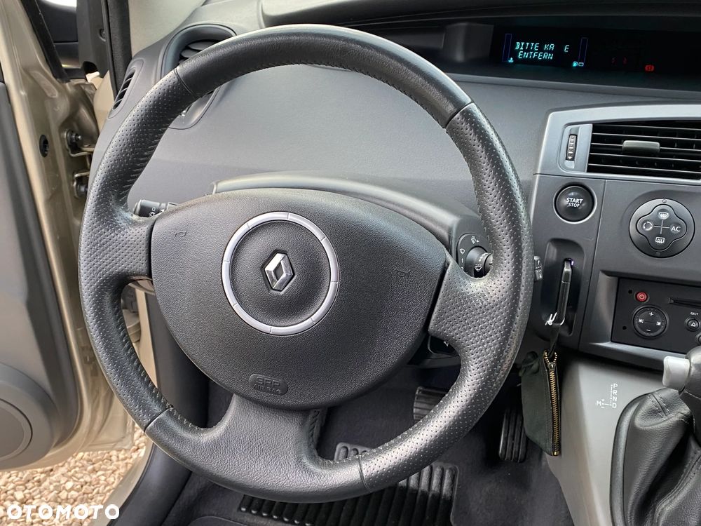 Renault Scenic 1.6 16V Expression - 27
