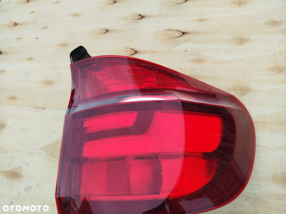 BMW X5 E70 lampa prawa prawy tył tylna - 2