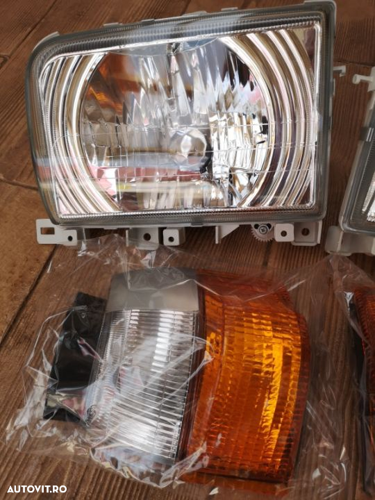 Far semnalizator NISSAN Cabstar model 2001-2006 piese - 5