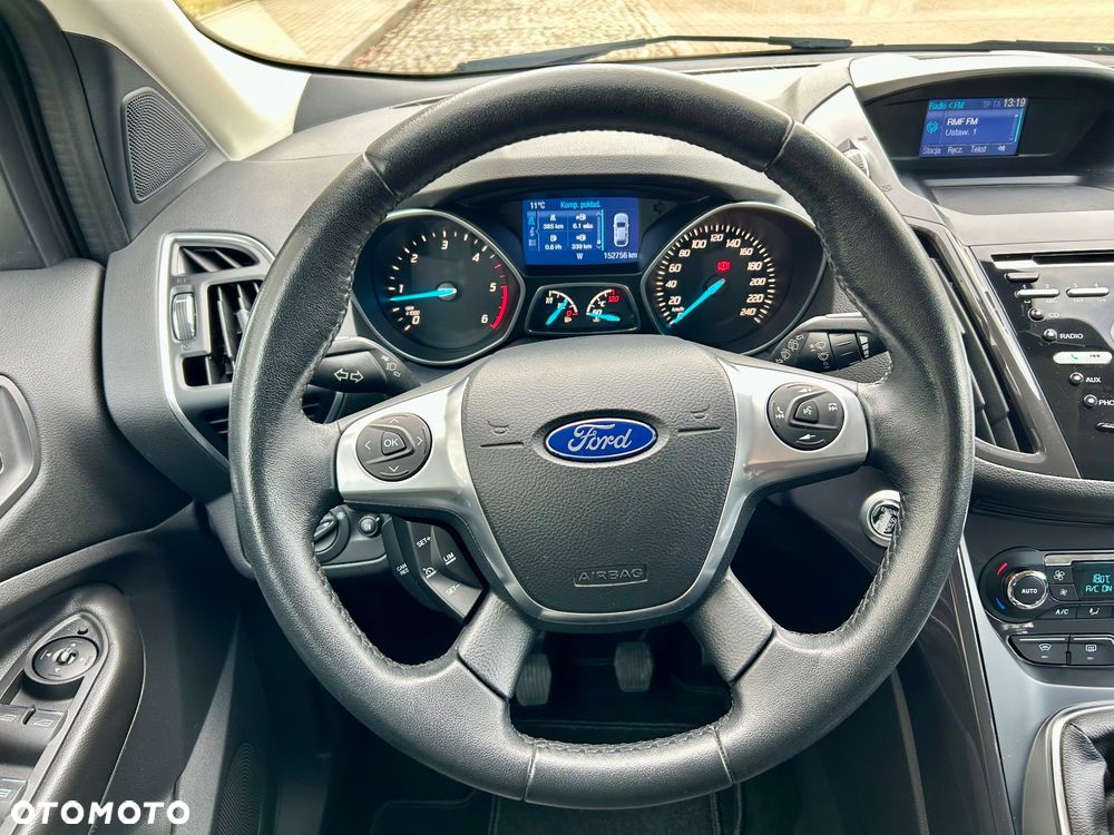 Ford Kuga 2.0 TDCi 2x4 Titanium - 24