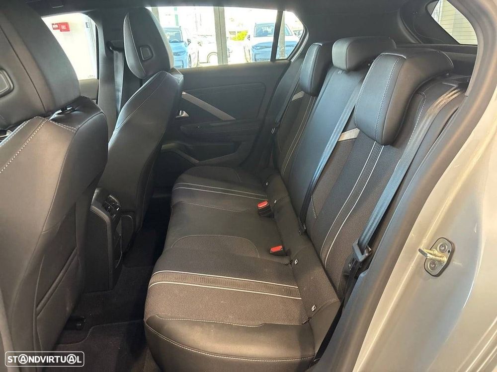 Opel Astra 1.2 T GS Aut. - 22