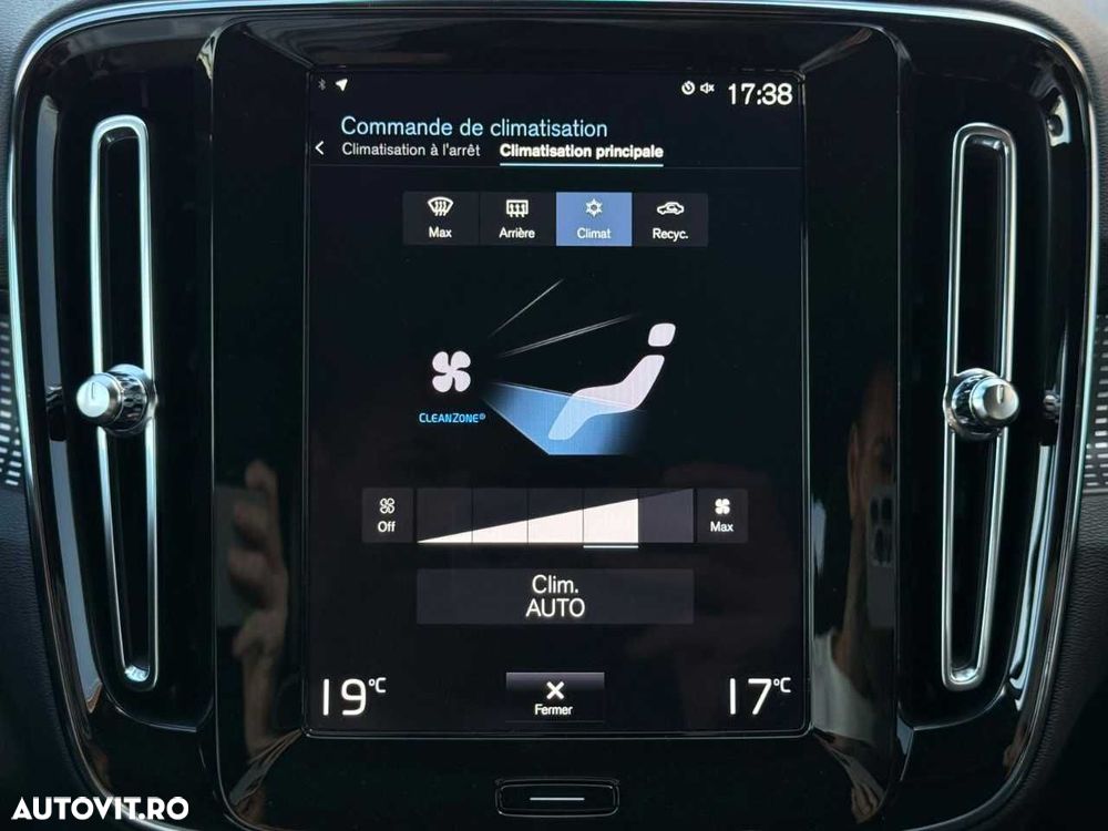 Volvo XC 40 Recharge T5 Twin Engine AT7 R-Design - 28
