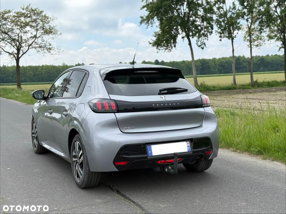 Peugeot 208 - 5