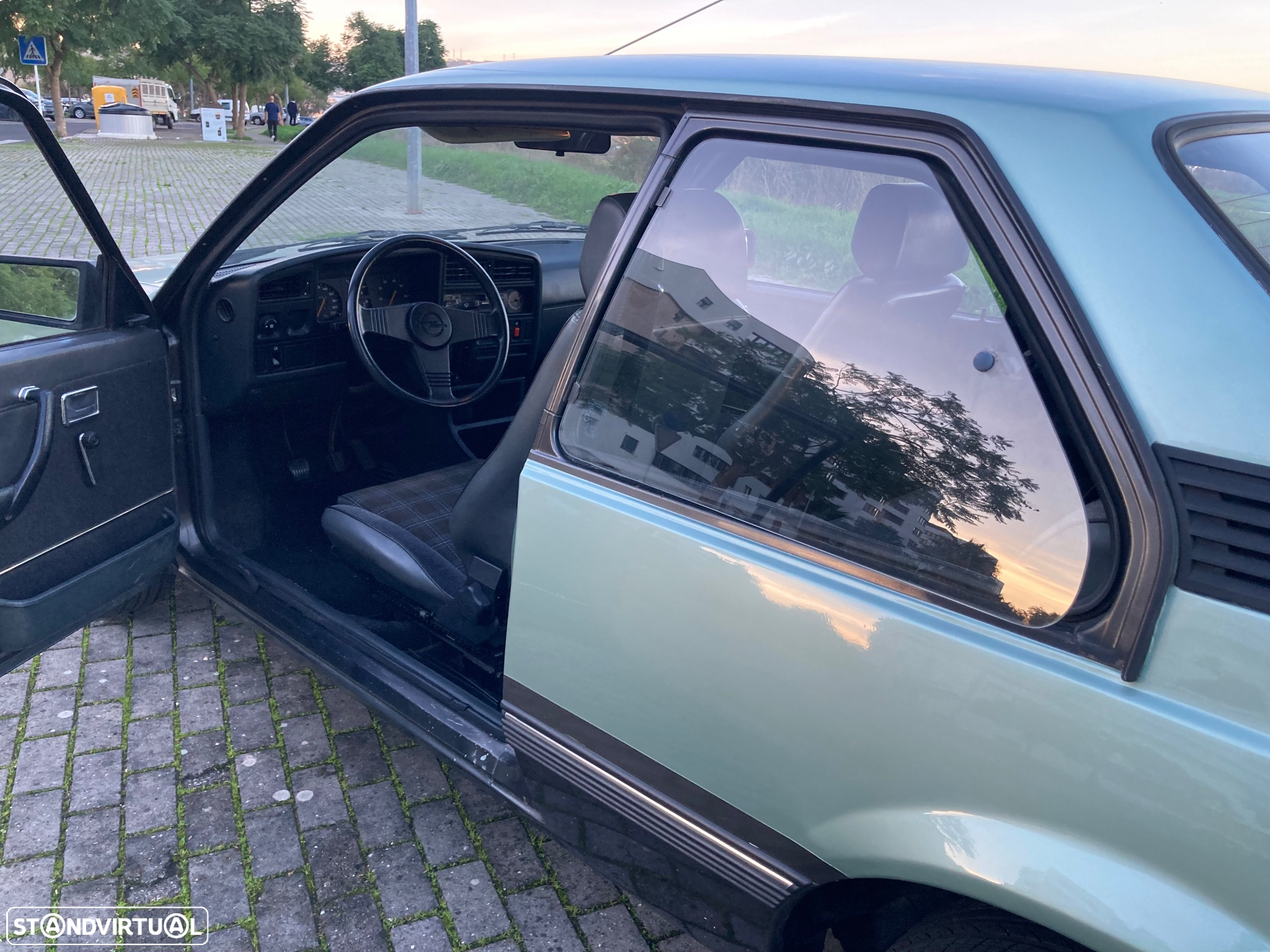 Opel Ascona 1.6 SR - 8